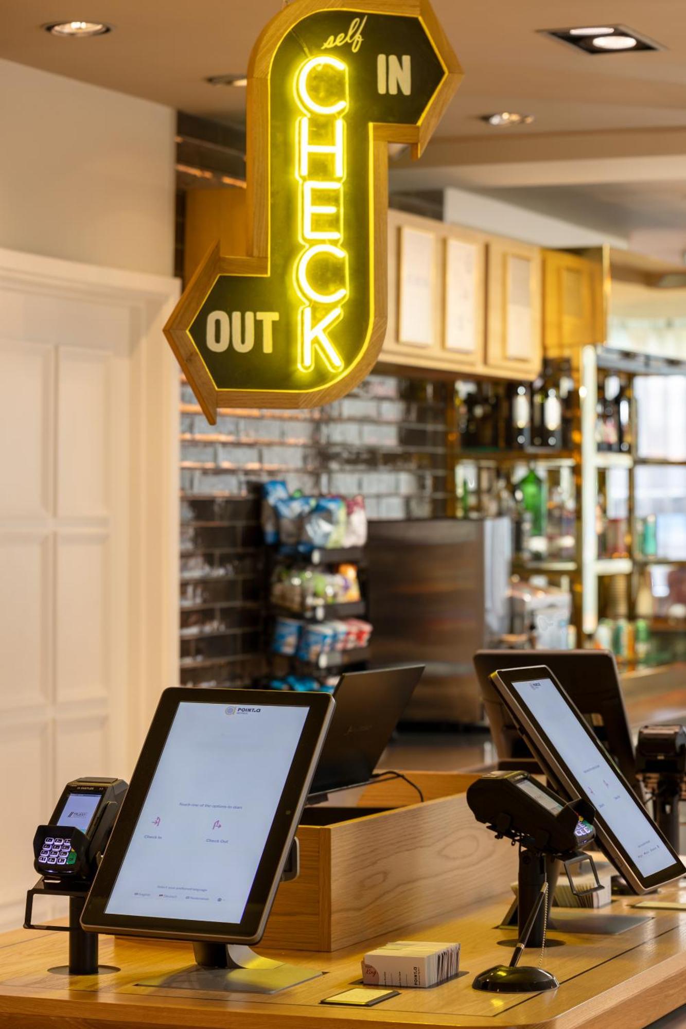 Point A Hotel London Kings Cross - St Pancras Экстерьер фото